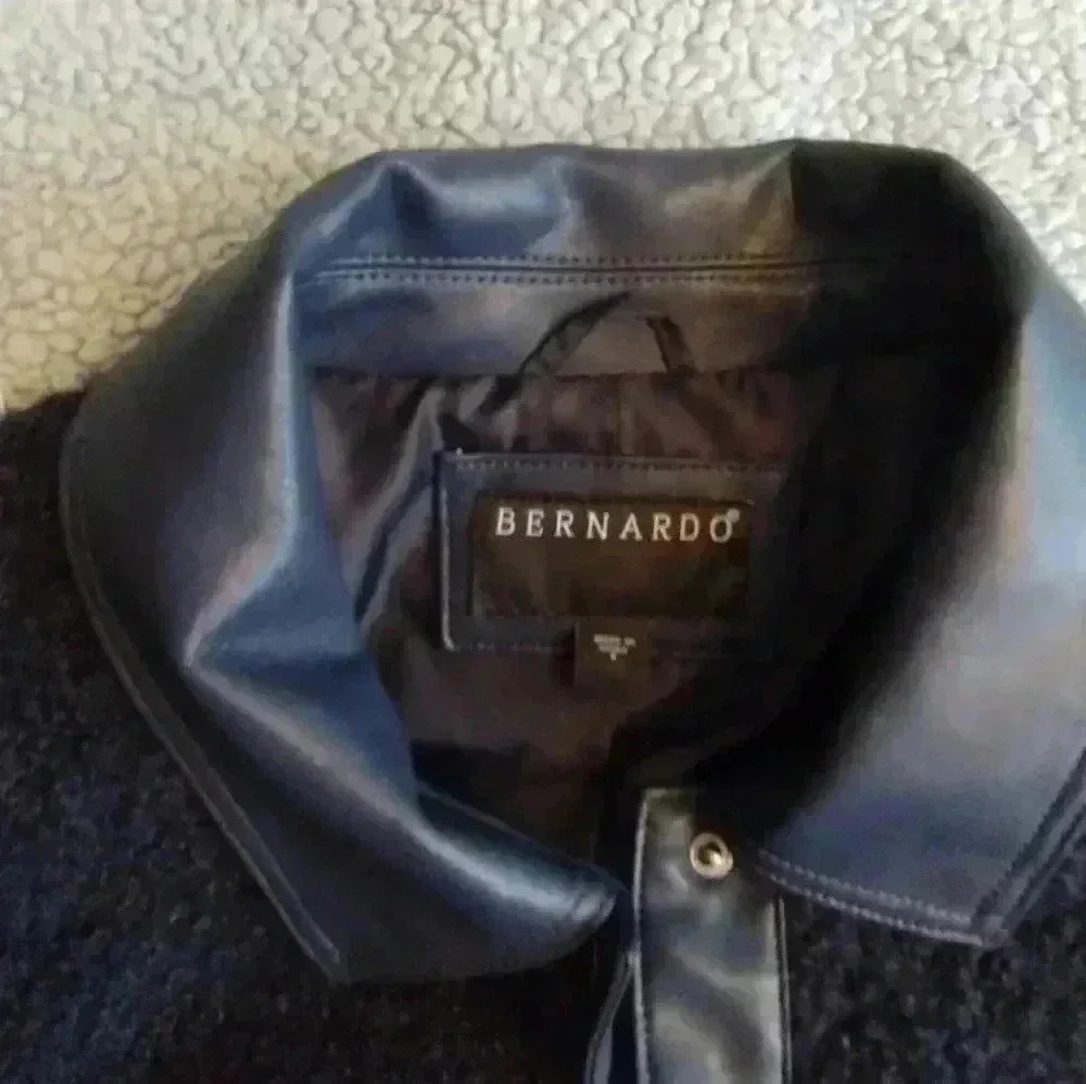SALE Bernardo Oversized Faux leather Jacket Bomber sz S oversized NWOT - Picture 4 of 4